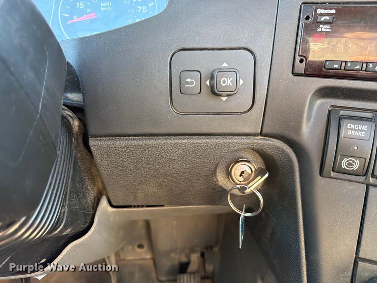 image for item ED5092 2020 International LT625 semi truck