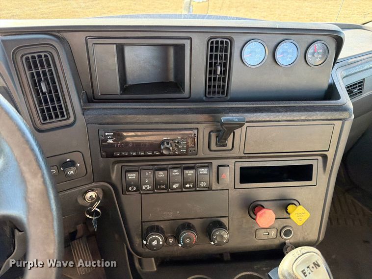 image for item ED5092 2020 International LT625 semi truck