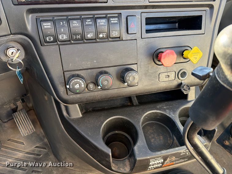 image for item ED5092 2020 International LT625 semi truck