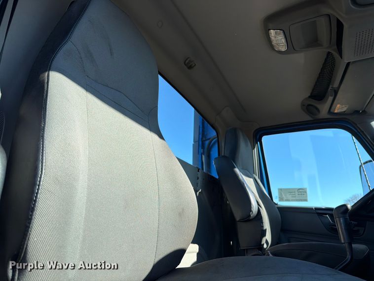 image for item ED5092 2020 International LT625 semi truck