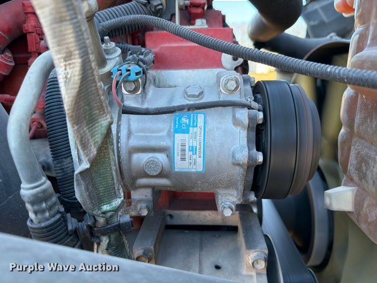 image for item ED5092 2020 International LT625 semi truck