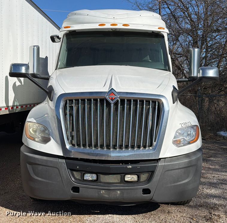 image for item ED5093 2018 International LT625 semi truck