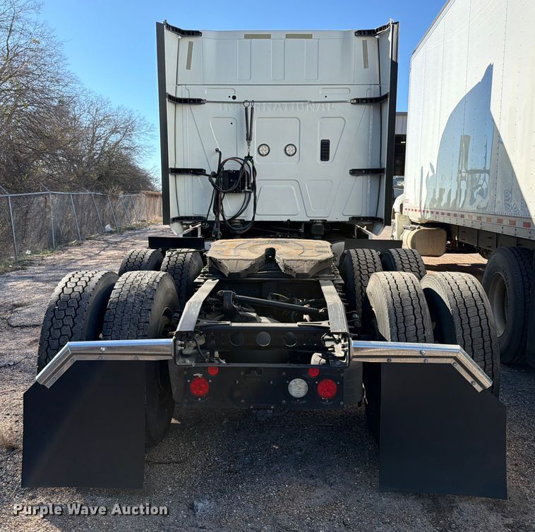 image for item ED5093 2018 International LT625 semi truck