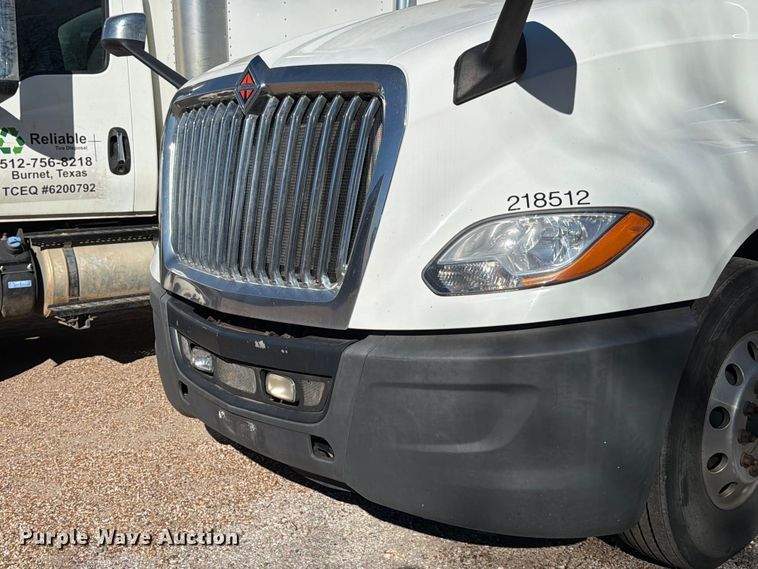 image for item ED5093 2018 International LT625 semi truck