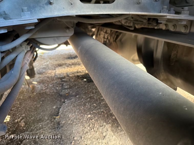 image for item ED5093 2018 International LT625 semi truck