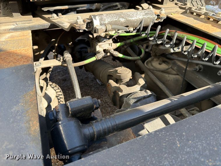 image for item ED5093 2018 International LT625 semi truck