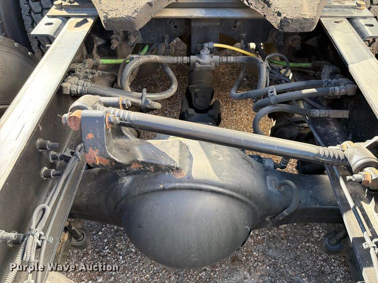 image for item ED5093 2018 International LT625 semi truck