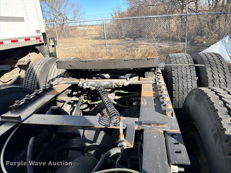 image for item ED5093 2018 International LT625 semi truck