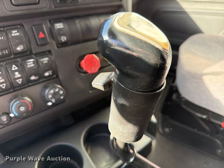 image for item ED5093 2018 International LT625 semi truck