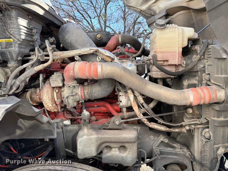 image for item ED5093 2018 International LT625 semi truck