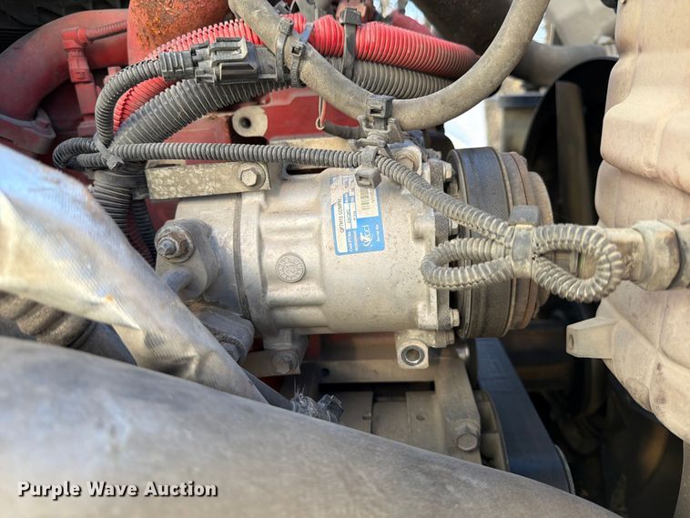 image for item ED5093 2018 International LT625 semi truck