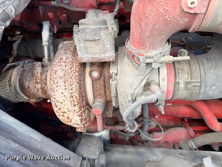 image for item ED5093 2018 International LT625 semi truck