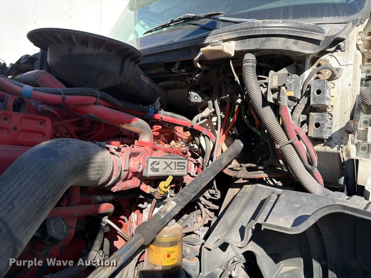 image for item ED5093 2018 International LT625 semi truck