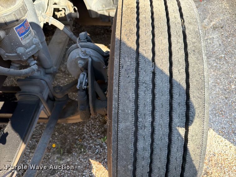 image for item ED5093 2018 International LT625 semi truck