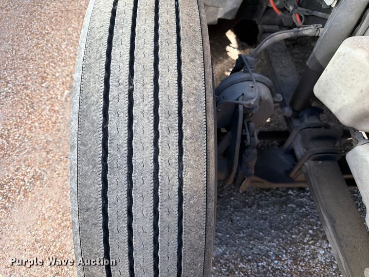 image for item ED5093 2018 International LT625 semi truck