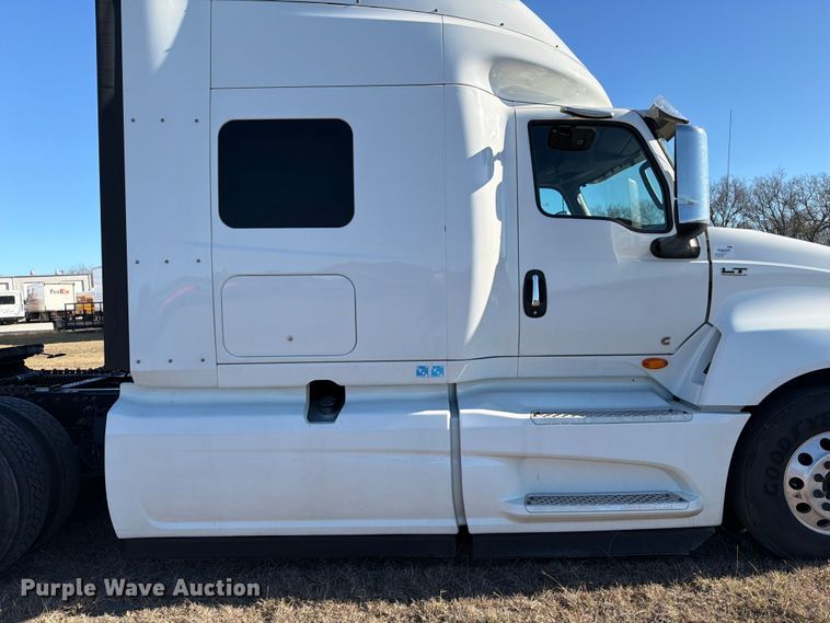 image for item ED5094 2019 International LT625 semi truck