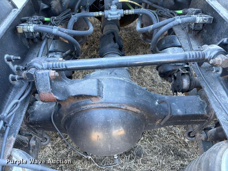 image for item ED5094 2019 International LT625 semi truck