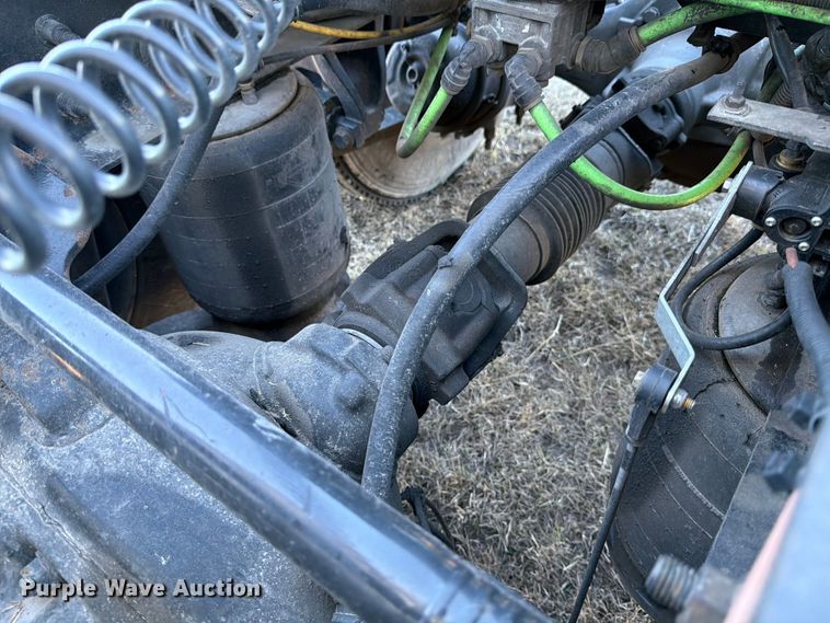 image for item ED5094 2019 International LT625 semi truck