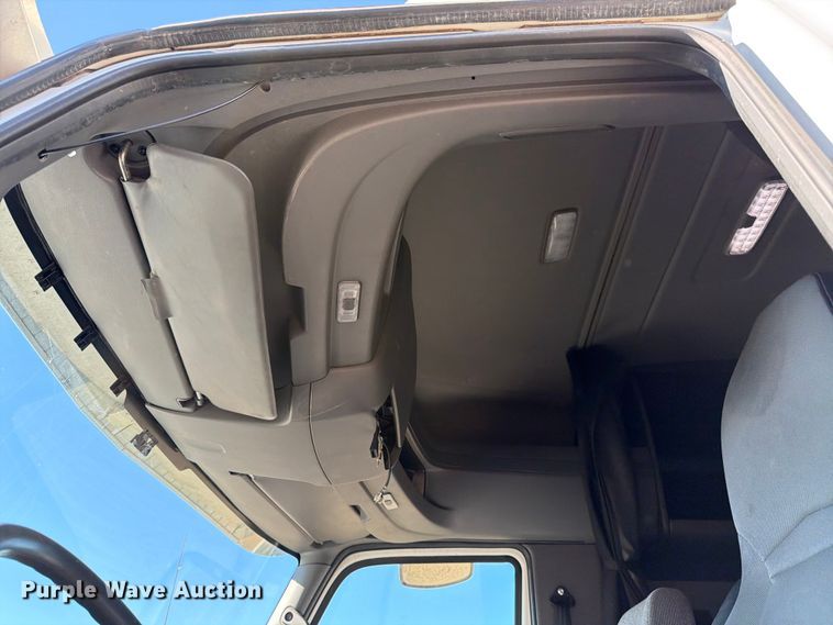 image for item ED5094 2019 International LT625 semi truck