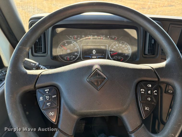 image for item ED5094 2019 International LT625 semi truck