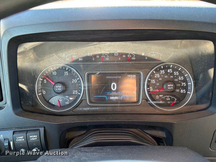 image for item ED5094 2019 International LT625 semi truck