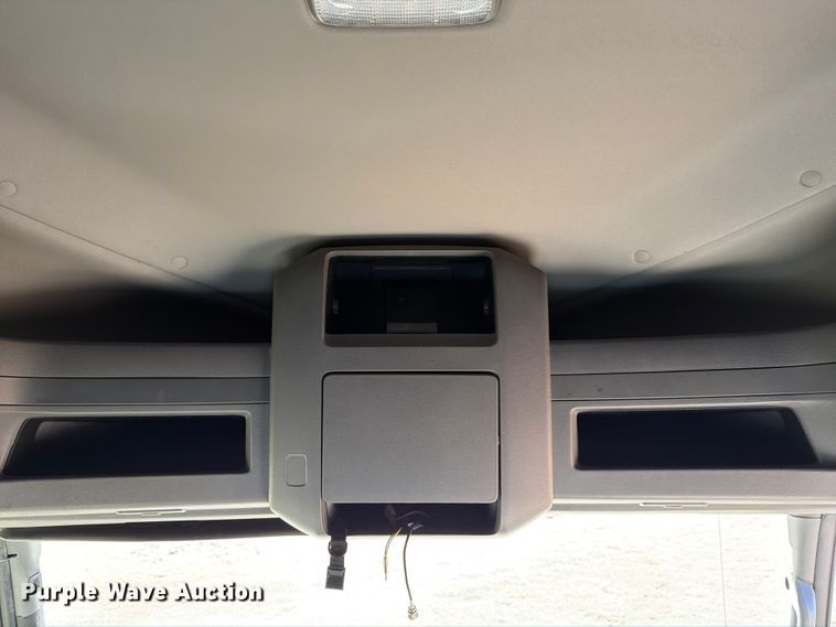 image for item ED5094 2019 International LT625 semi truck