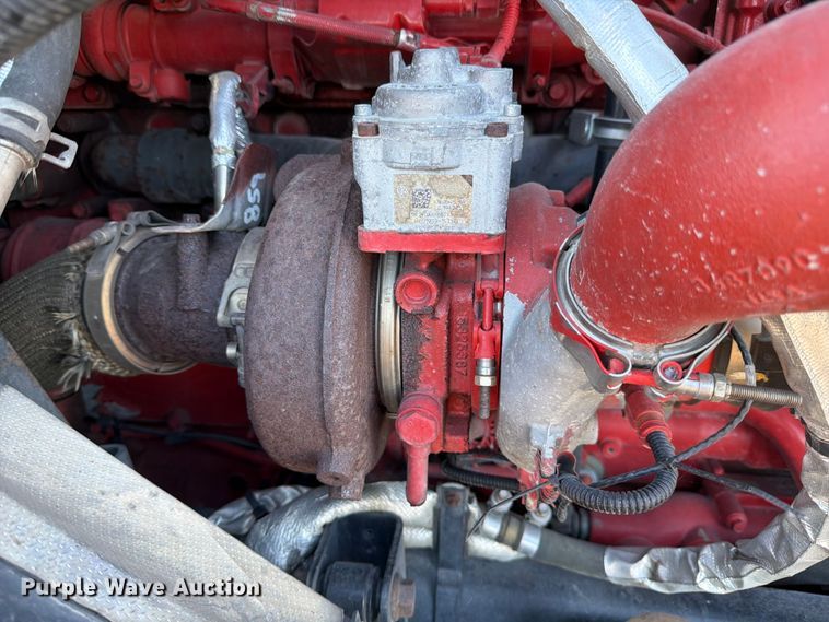 image for item ED5094 2019 International LT625 semi truck