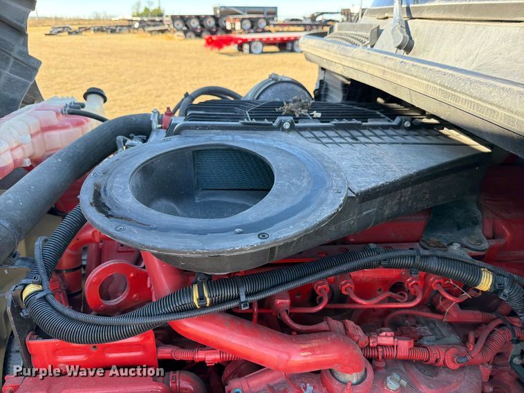 image for item ED5094 2019 International LT625 semi truck