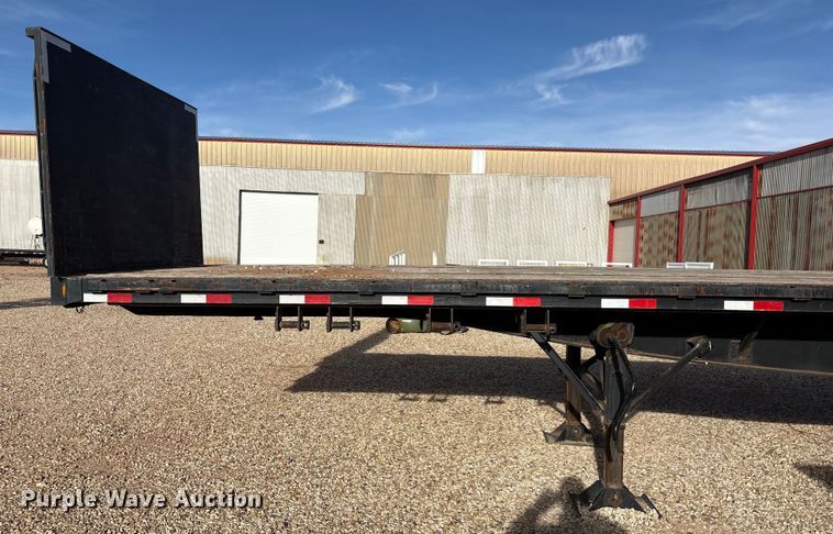 image for item EF6277 2011 Great Dane flatbed trailer