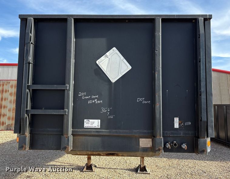 image for item EF6277 2011 Great Dane flatbed trailer