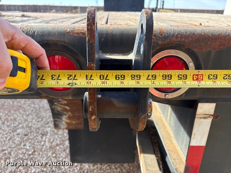 image for item EF6277 2011 Great Dane flatbed trailer