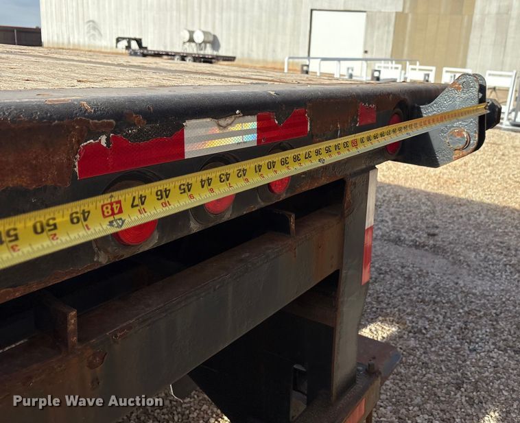 image for item EF6277 2011 Great Dane flatbed trailer
