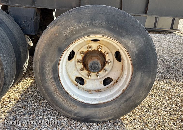 image for item EF6277 2011 Great Dane flatbed trailer