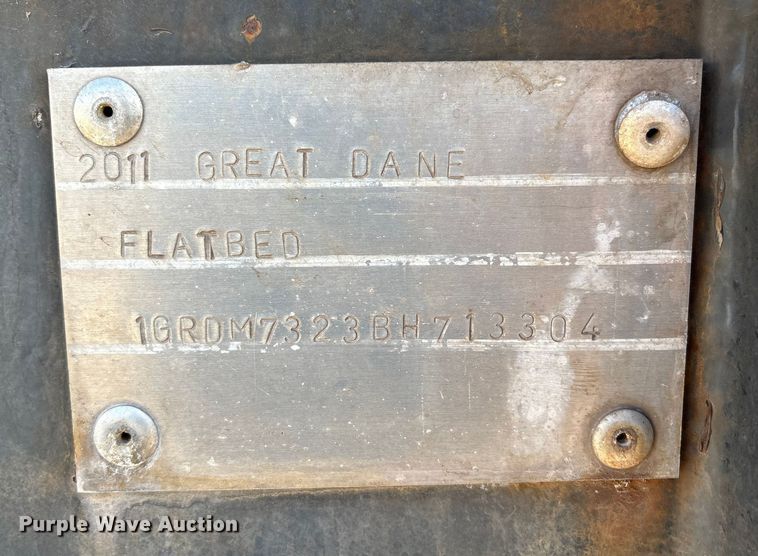 image for item EF6277 2011 Great Dane flatbed trailer