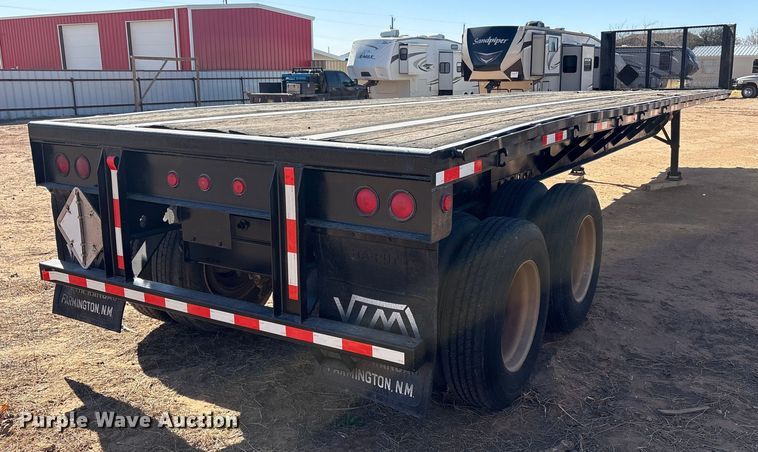 image for item EF6304 1999 Fountaine flatbed trailer