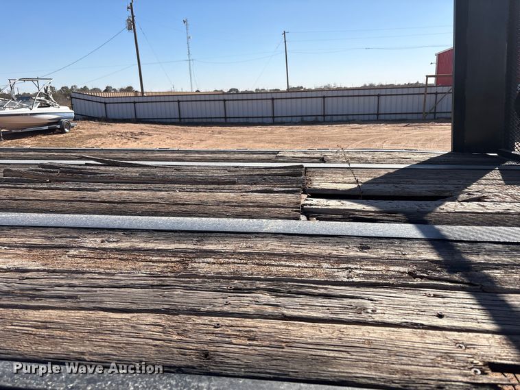 image for item EF6304 1999 Fountaine flatbed trailer