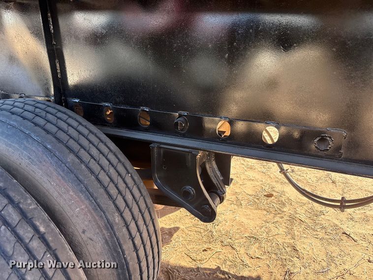 image for item EF6304 1999 Fountaine flatbed trailer