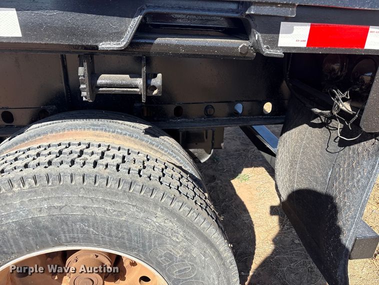 image for item EF6304 1999 Fountaine flatbed trailer