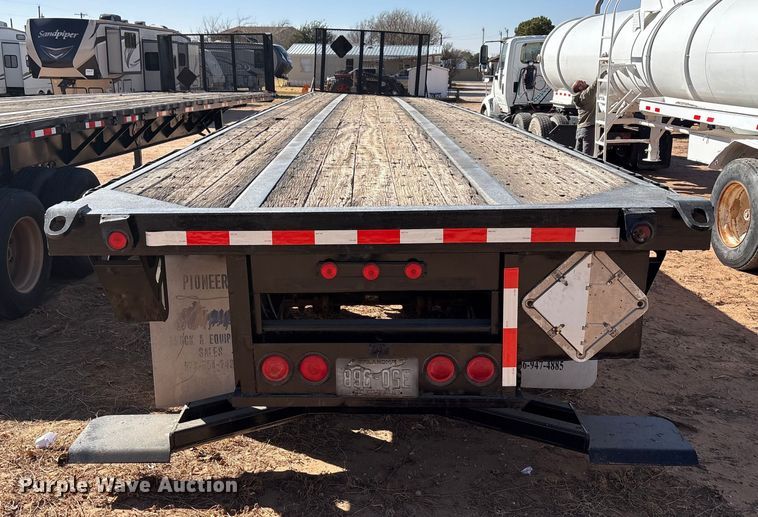 image for item EF6305 1987 Trailermobile flatbed trailer
