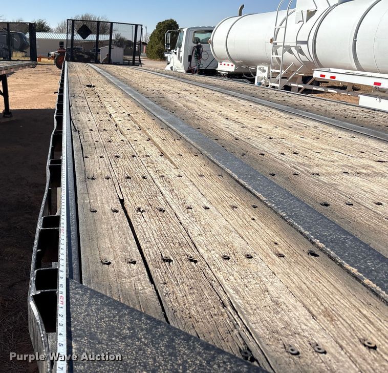 image for item EF6305 1987 Trailermobile flatbed trailer