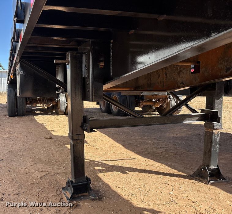 image for item EF6305 1987 Trailermobile flatbed trailer