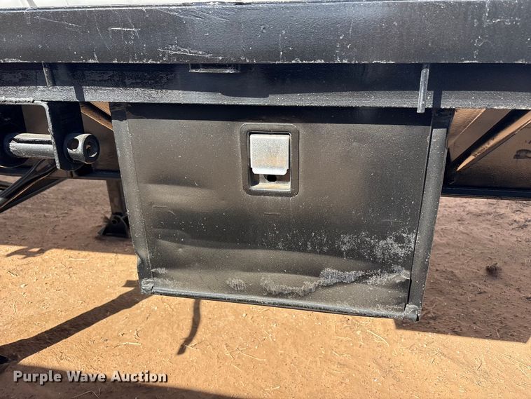 image for item EF6305 1987 Trailermobile flatbed trailer