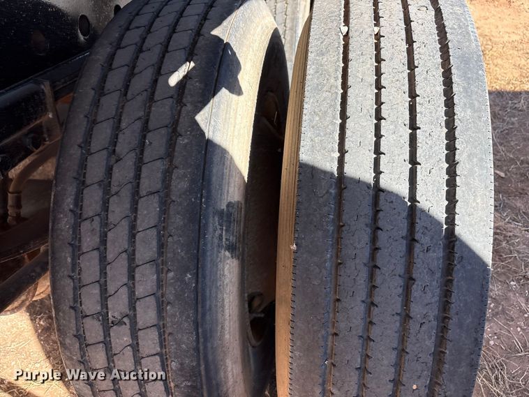 image for item EF6305 1987 Trailermobile flatbed trailer