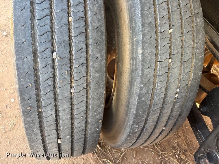 image for item EF6305 1987 Trailermobile flatbed trailer