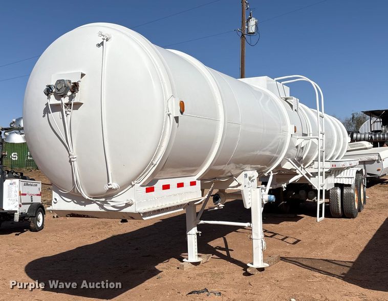 image for item EF6306 2007 Shop Built 130BBL vacuum trailer