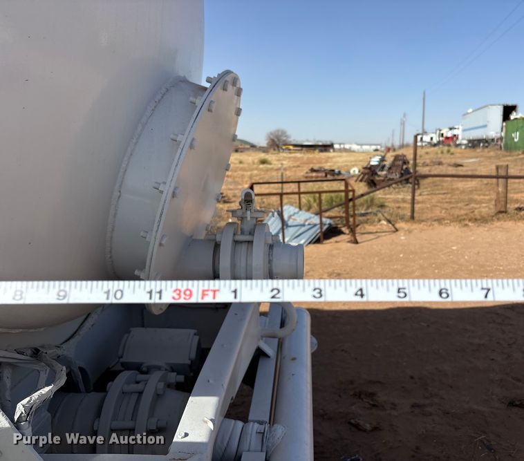 image for item EF6306 2007 Shop Built 130BBL vacuum trailer