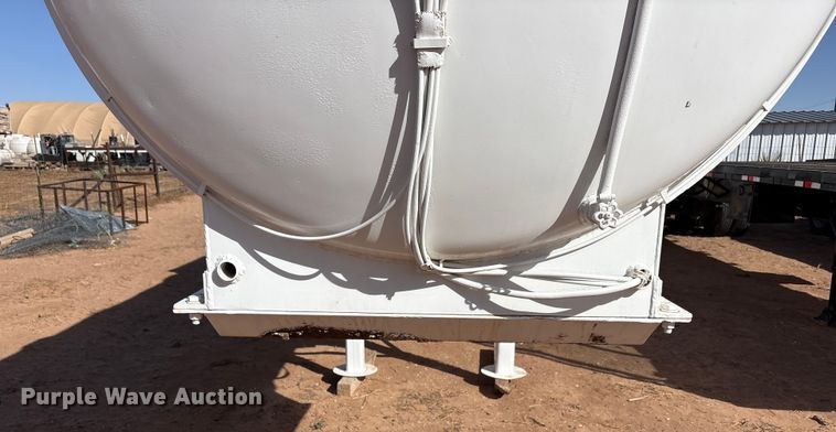 image for item EF6306 2007 Shop Built 130BBL vacuum trailer