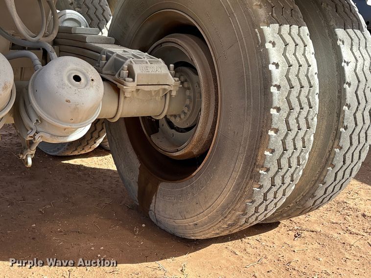 image for item EF6306 2007 Shop Built 130BBL vacuum trailer