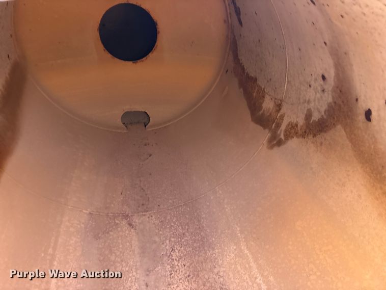 image for item EF6306 2007 Shop Built 130BBL vacuum trailer