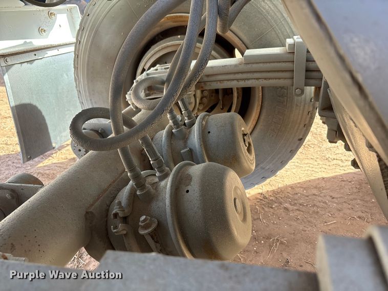 image for item EF6306 2007 Shop Built 130BBL vacuum trailer